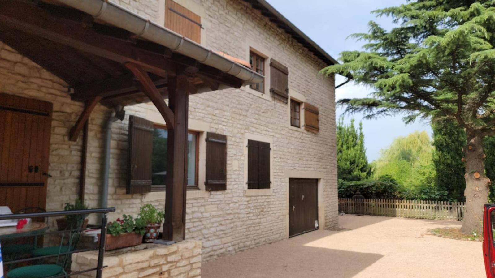Domaine Bassy Hotel Saint-Gengoux-de-Scissé Bagian luar foto